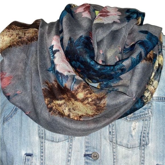 Caracol Flower Power oversized Scarf - Picture 9 of 9